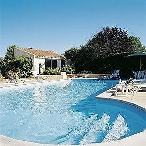 Logis Les Parcs 3*