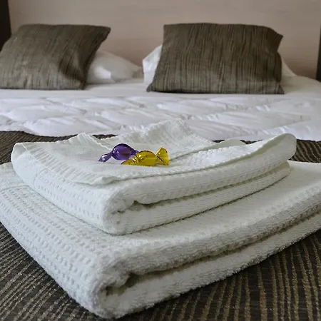 Ξενοδοχείο Logis Les Parcs