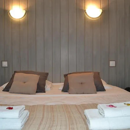 Logis Les Parcs Ξενοδοχείο